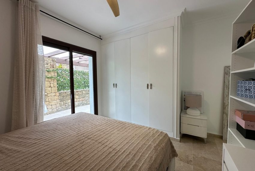 R5234650-Apartment-For-Sale-The-Golden-Mile-Middle-Floor-Apartment-2-Beds-89-Built-9