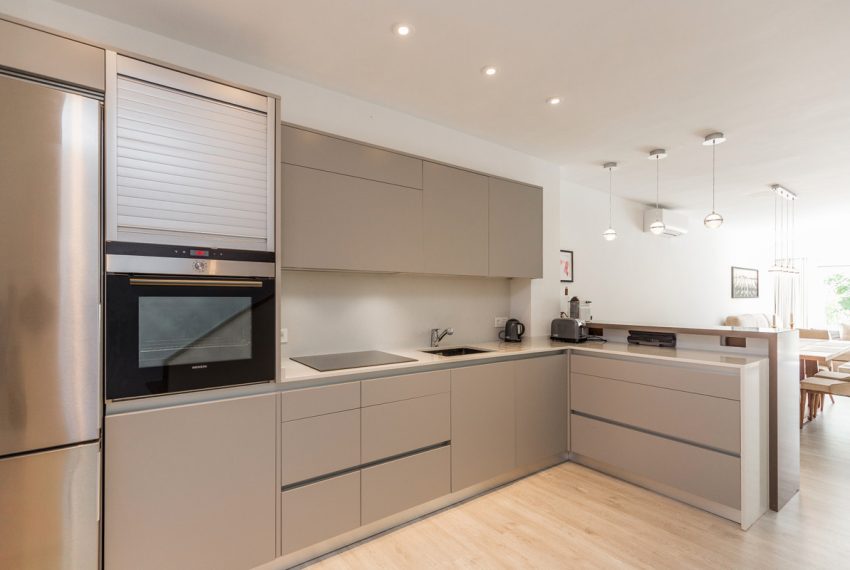 R5234815-House-For-Sale-Nueva-Andalucia-Townhouse-2-Beds-125-Built-1