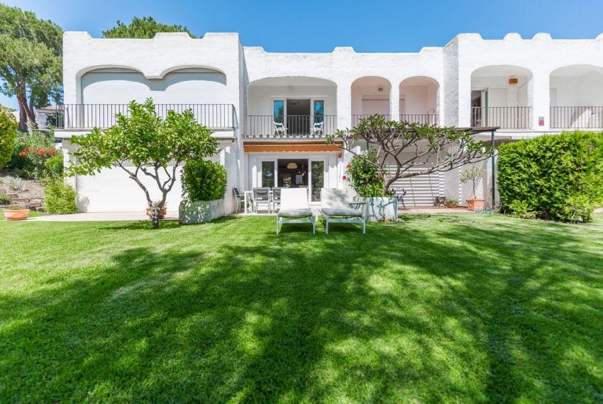 R5234815-House-For-Sale-Nueva-Andalucia-Townhouse-2-Beds-125-Built-3