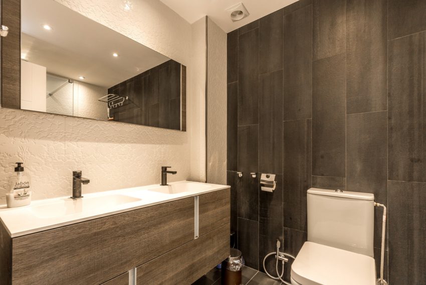 R5234815-House-For-Sale-Nueva-Andalucia-Townhouse-2-Beds-125-Built-7