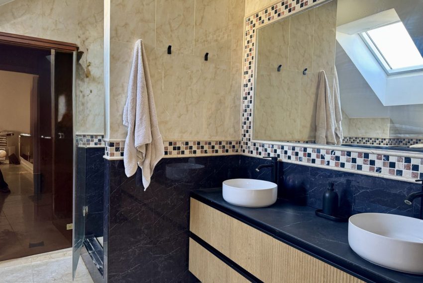 R5235703-Apartment-For-Sale-San-Pedro-de-Alcantara-Penthouse-Duplex-1-Beds-134-Built-12