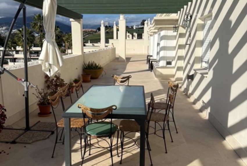 R5236096-Apartment-For-Sale-Nueva-Andalucia-Penthouse-3-Beds-161-Built-2