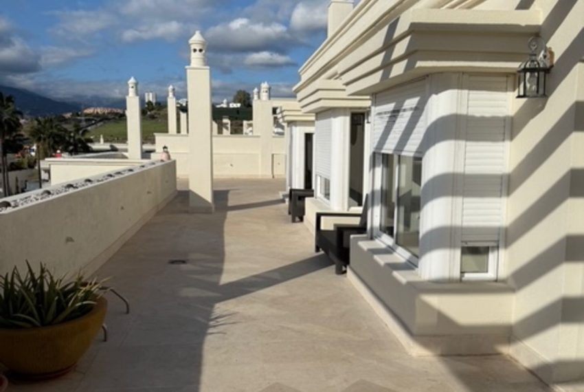 R5236096-Apartment-For-Sale-Nueva-Andalucia-Penthouse-3-Beds-161-Built-3
