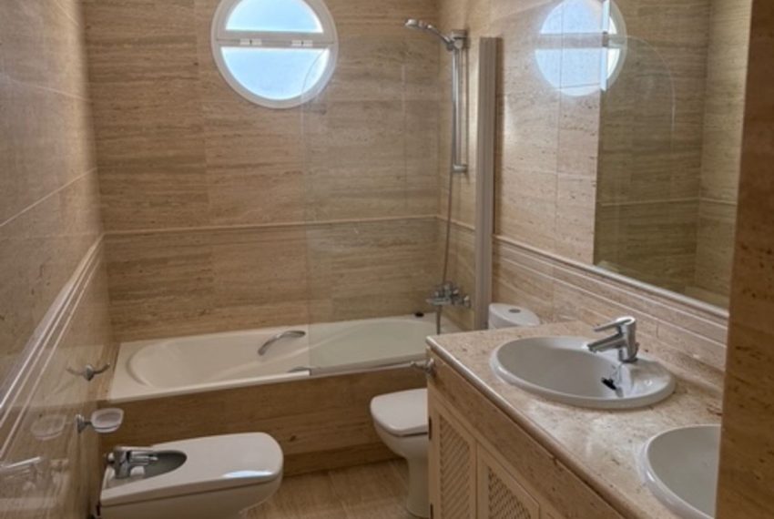 R5236096-Apartment-For-Sale-Nueva-Andalucia-Penthouse-3-Beds-161-Built-9