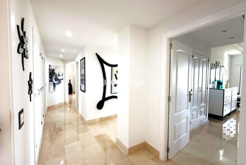 R5236279-Apartment-For-Sale-Elviria-Penthouse-2-Beds-141-Built-4