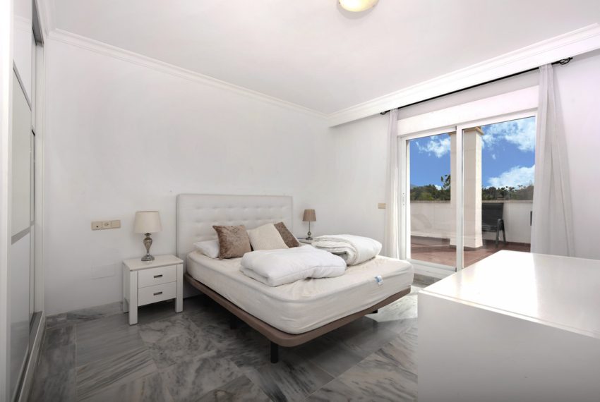 R5236423-Apartment-For-Sale-Nueva-Andalucia-Penthouse-2-Beds-93-Built-16