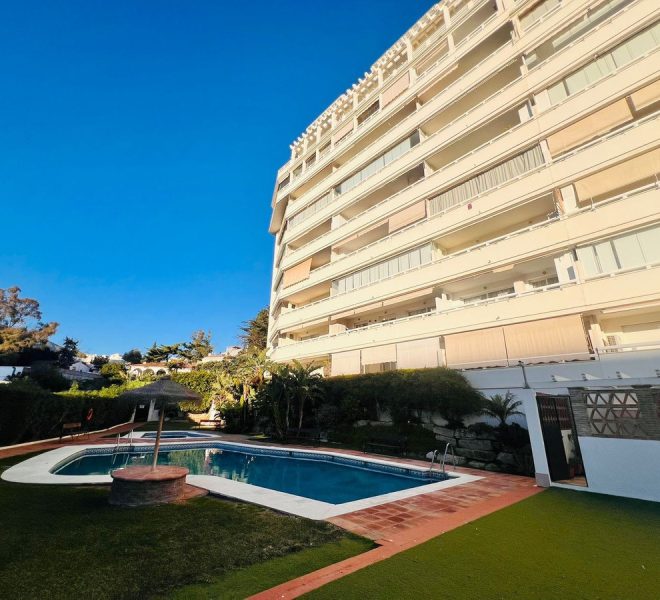 R5236585-Image 1-Middle Floor Apartment - 3 Beds - 84 Built