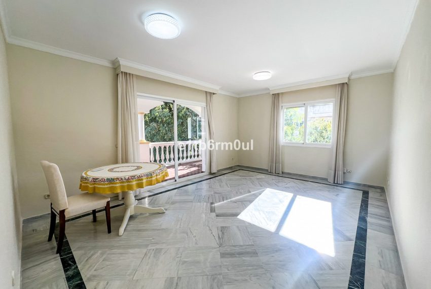 R5236693-Apartment-For-Sale-The-Golden-Mile-Middle-Floor-Apartment-2-Beds-94-Built-1