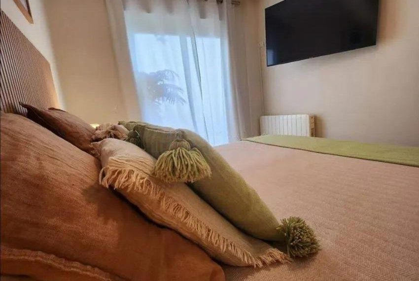 R5236918-Apartment-For-Sale-The-Golden-Mile-Ground-Floor-Apartment-2-Beds-105-Built-17