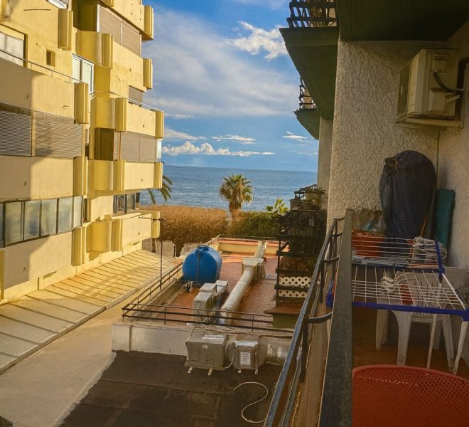 R5237311-Image 1-Middle Floor Apartment - 2 Beds - 55 Built