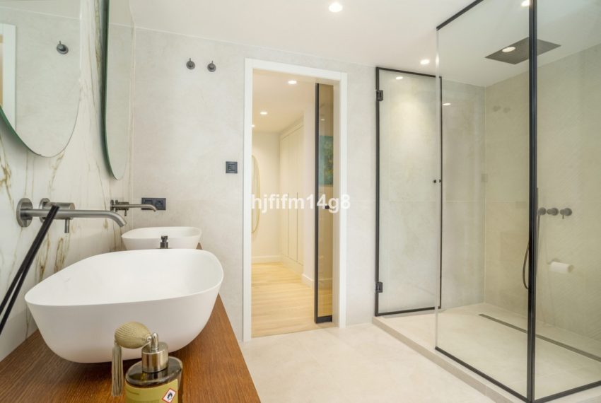 R5237755-Apartment-For-Sale-Nueva-Andalucia-Middle-Floor-Apartment-4-Beds-286-Built-13