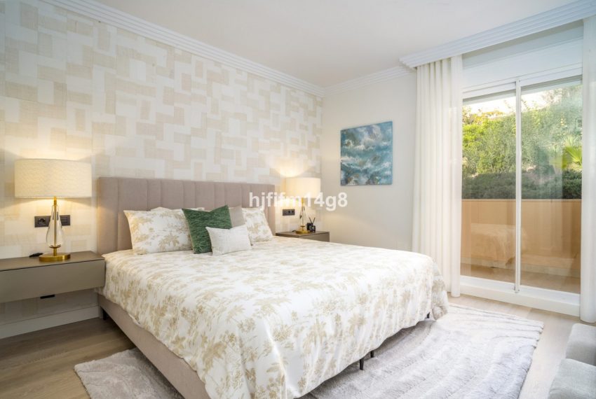 R5237755-Apartment-For-Sale-Nueva-Andalucia-Middle-Floor-Apartment-4-Beds-286-Built-14