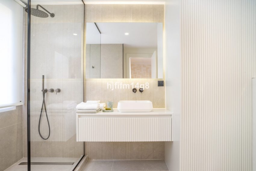 R5237755-Apartment-For-Sale-Nueva-Andalucia-Middle-Floor-Apartment-4-Beds-286-Built-17