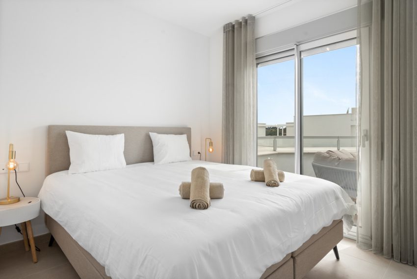 R5237773-Apartment-For-Sale-Estepona-Penthouse-3-Beds-104-Built-3