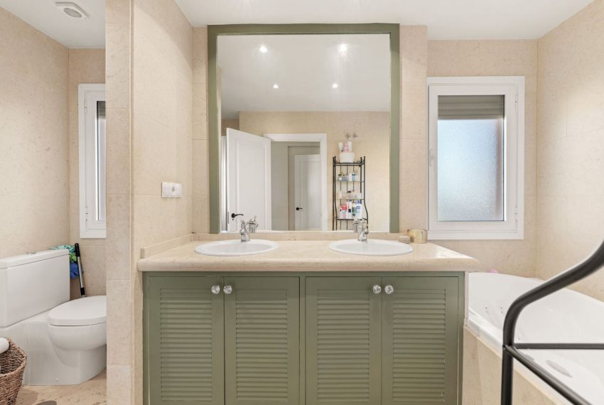 R5238835-Apartment-For-Sale-Nueva-Andalucia-Middle-Floor-Apartment-2-Beds-129-Built-10