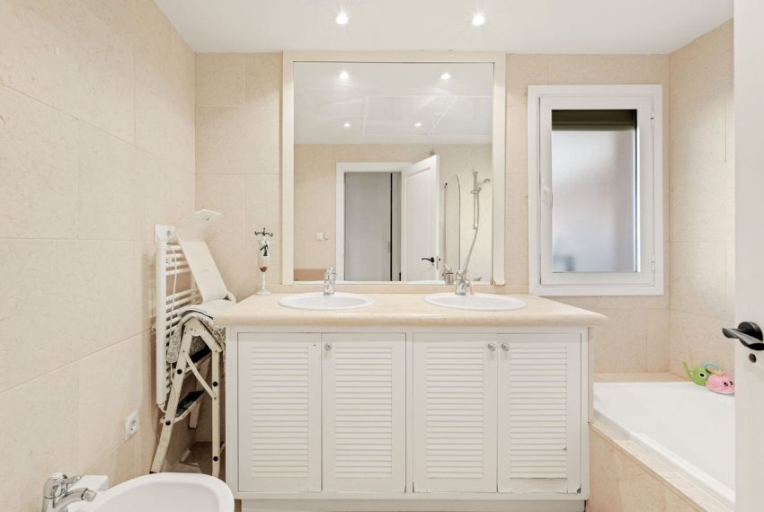 R5238835-Apartment-For-Sale-Nueva-Andalucia-Middle-Floor-Apartment-2-Beds-129-Built-12