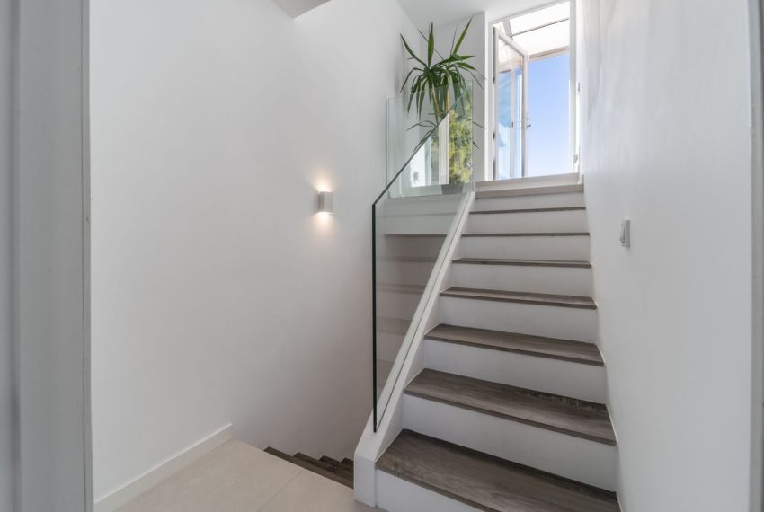 R5240485-House-For-Sale-Nueva-Andalucia-Townhouse-4-Beds-176-Built-10