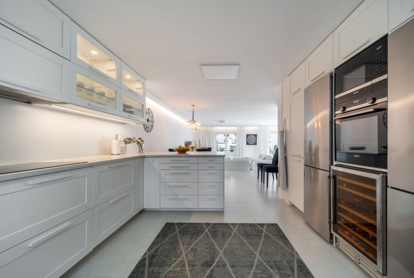 R5240485-House-For-Sale-Nueva-Andalucia-Townhouse-4-Beds-176-Built-18