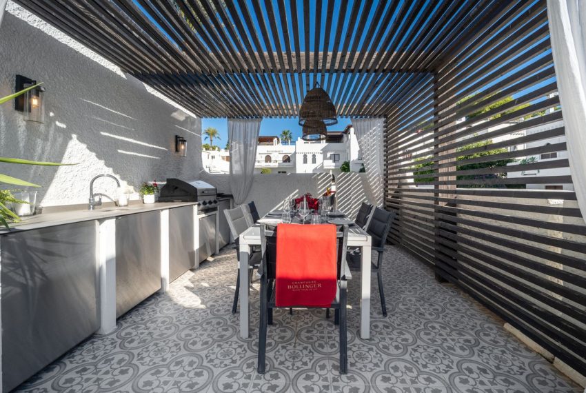 R5240485-House-For-Sale-Nueva-Andalucia-Townhouse-4-Beds-176-Built-5