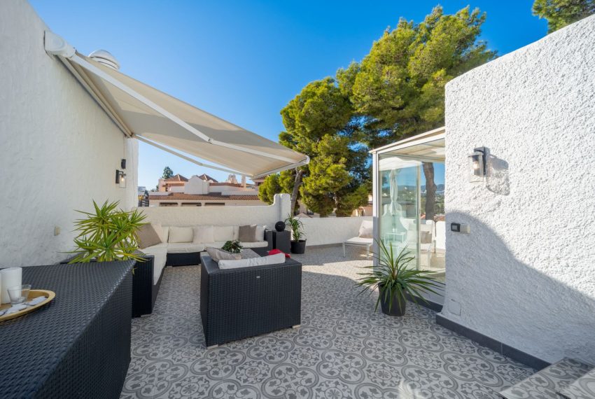 R5240485-House-For-Sale-Nueva-Andalucia-Townhouse-4-Beds-176-Built-6