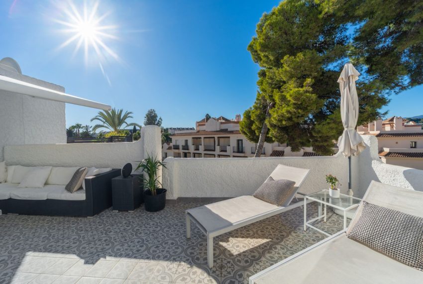 R5240485-House-For-Sale-Nueva-Andalucia-Townhouse-4-Beds-176-Built-9