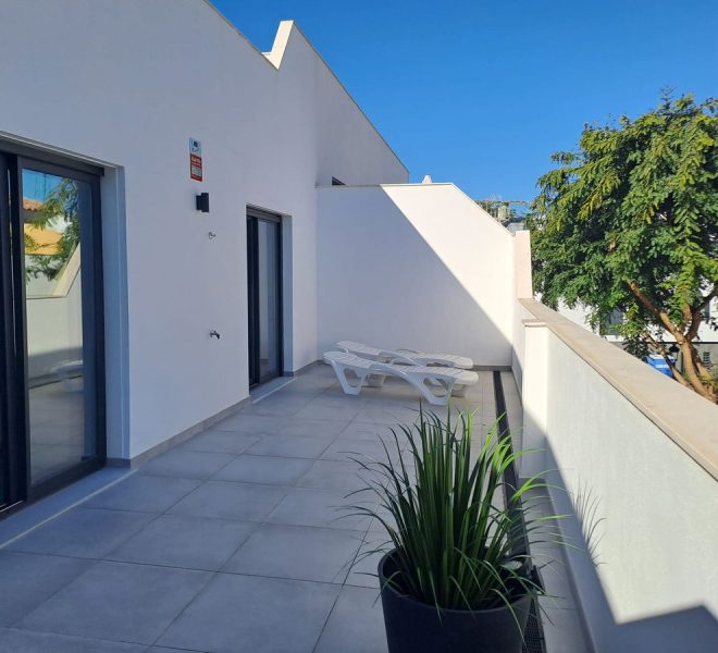 R5241892-Image 1-Penthouse - 2 Beds - 84 Built