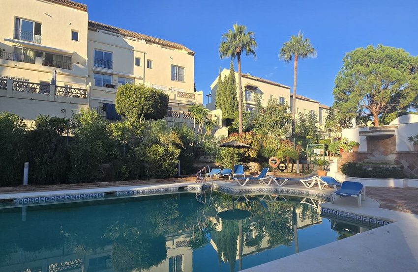 R5241973-Apartment-For-Sale-Nueva-Andalucia-Penthouse-3-Beds-128-Built-1