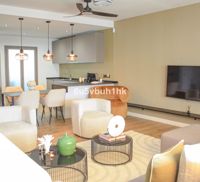 R5242582-Image 1-Ground Floor Apartment - 4 Beds - 248 Built