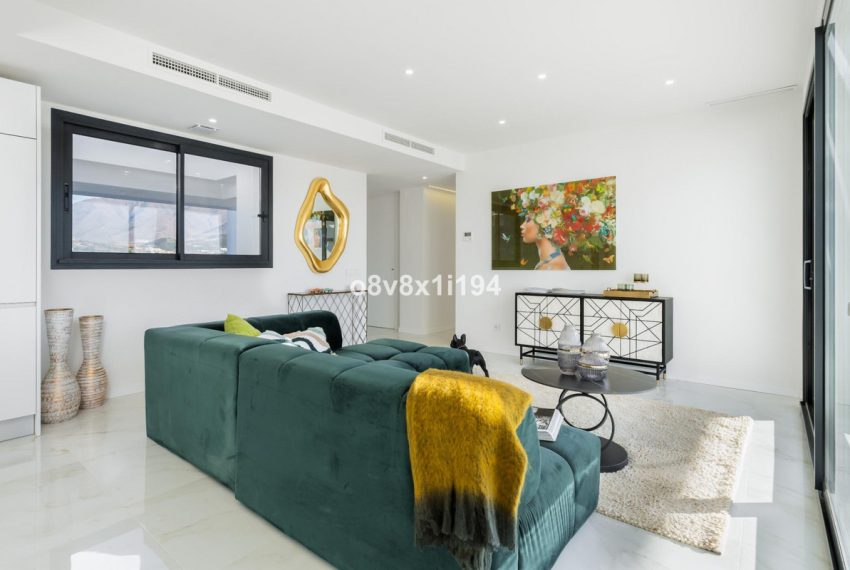 R5244028-Apartment-For-Sale-Estepona-Penthouse-2-Beds-274-Built-6