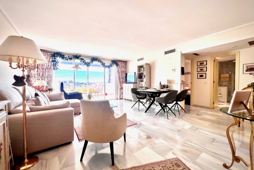 R5244574-Apartment-For-Sale-Bel-Air-Penthouse-2-Beds-146-Built-1