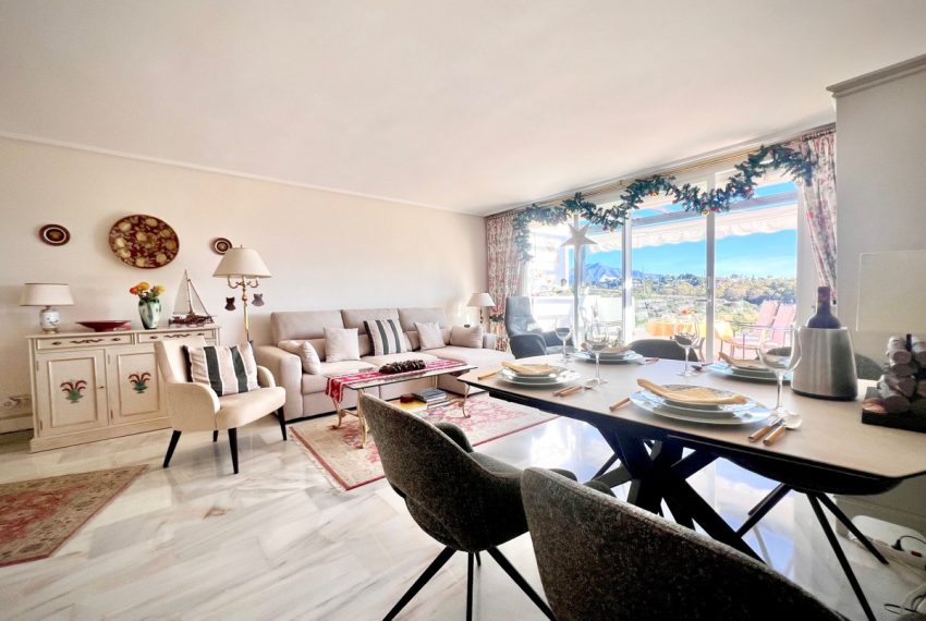 R5244574-Apartment-For-Sale-Bel-Air-Penthouse-2-Beds-146-Built-2