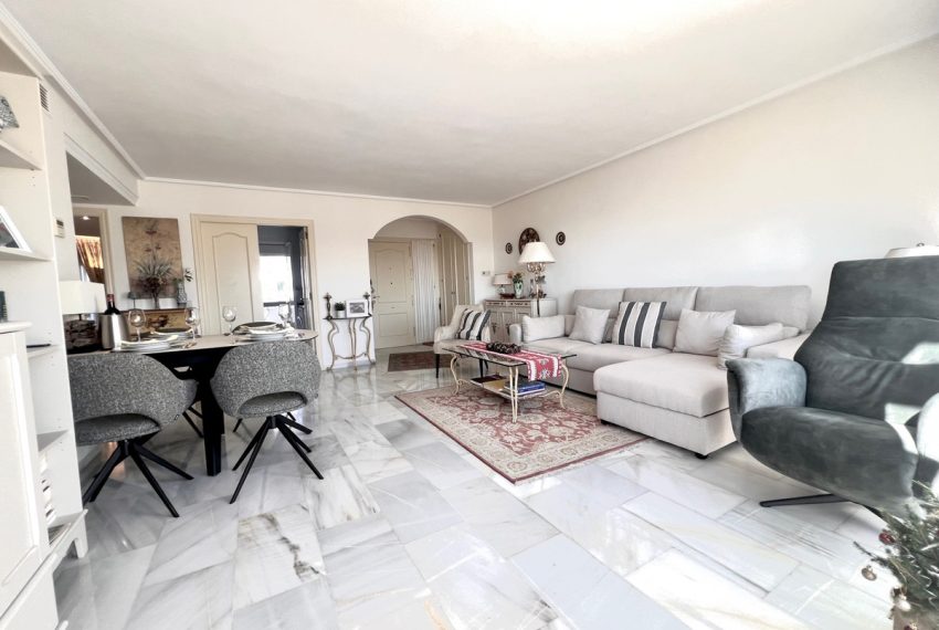 R5244574-Apartment-For-Sale-Bel-Air-Penthouse-2-Beds-146-Built-3