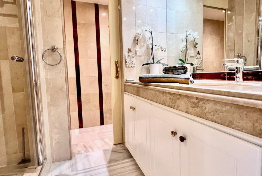 R5244574-Apartment-For-Sale-Bel-Air-Penthouse-2-Beds-146-Built-9