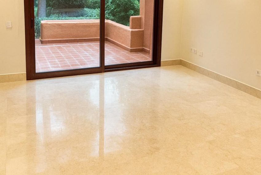 R5245336-Apartment-For-Sale-Nueva-Andalucia-Ground-Floor-Apartment-3-Beds-151-Built-2