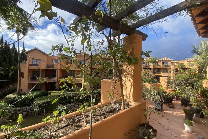 R5247895-Apartment-For-Sale-Bel-Air-Penthouse-2-Beds-115-Built-5