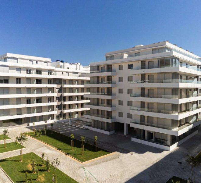 R5247913-Image 1-Middle Floor Apartment - 2 Beds - 88 Built