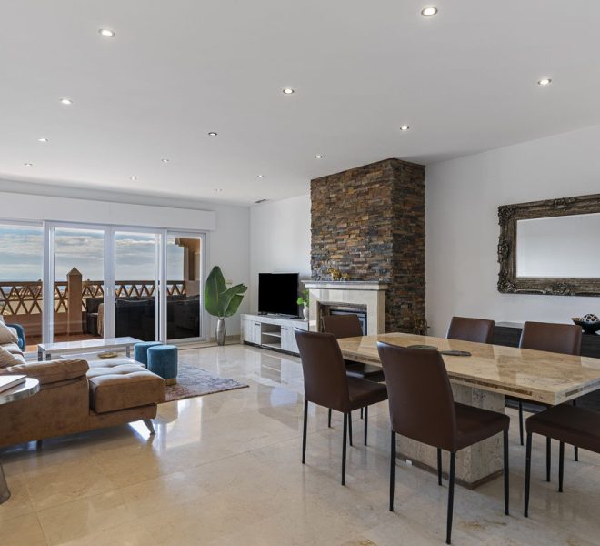 R5248651-Image 1-Middle Floor Apartment - 3 Beds - 171 Built