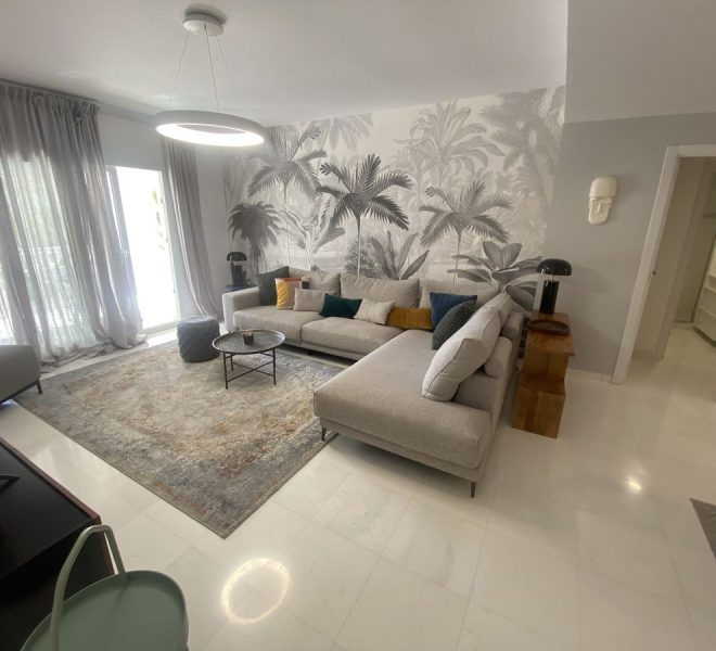 R5249251-Image 1-Middle Floor Apartment - 3 Beds - 165 Built