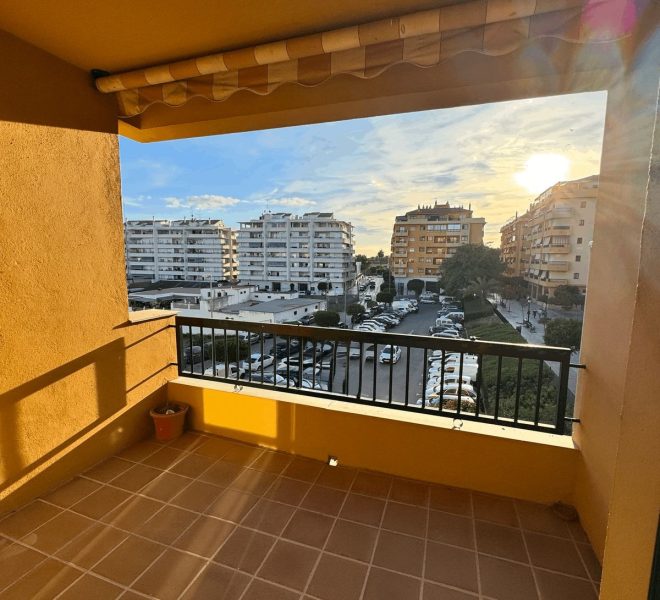 R5250037-Image 1-Middle Floor Apartment - 3 Beds - 143 Built