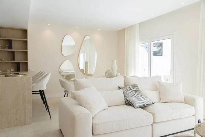 R5250160-Apartment-For-Sale-Nueva-Andalucia-Penthouse-Duplex-4-Beds-170-Built