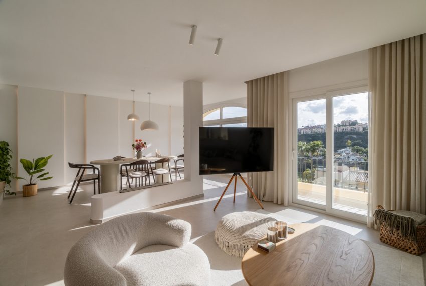 R5250397-Apartment-For-Sale-Benahavis-Penthouse-Duplex-3-Beds-200-Built-1