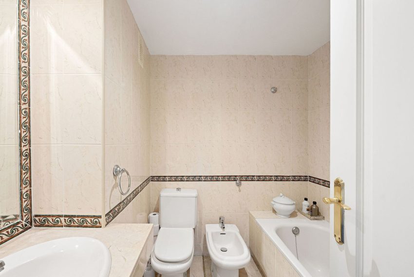 R5250670-Apartment-For-Sale-Nueva-Andalucia-Ground-Floor-Apartment-2-Beds-83-Built-9