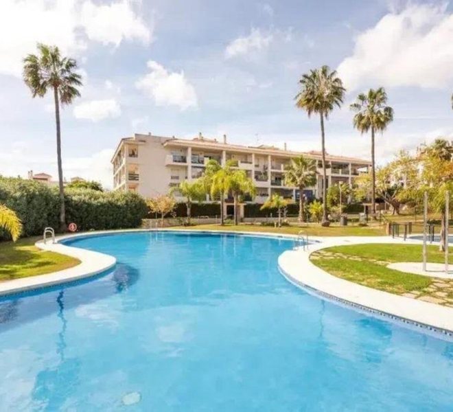 R5250742-Image 1-Middle Floor Apartment - 2 Beds - 75 Built