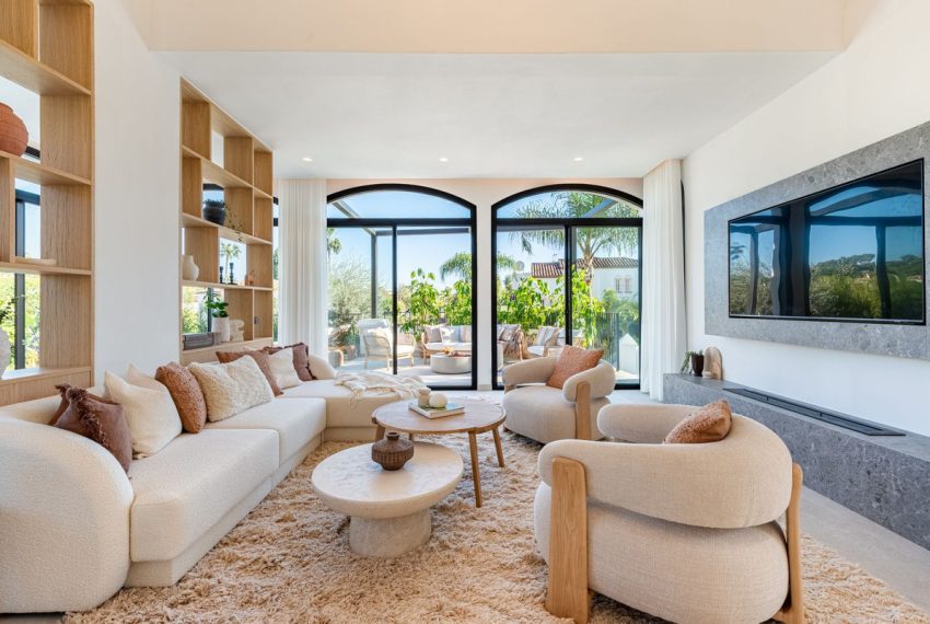 R5251444-House-For-Sale-Nueva-Andalucia-Detached-Villa-4-Beds-300-Built-10