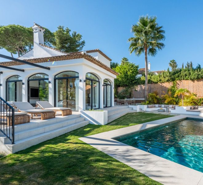 R5251444-Image 1-Detached Villa - 4 Beds - 300 Built