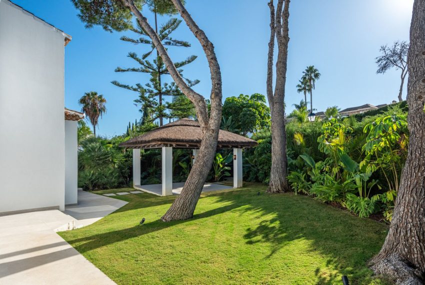 R5251444-House-For-Sale-Nueva-Andalucia-Detached-Villa-4-Beds-300-Built-7