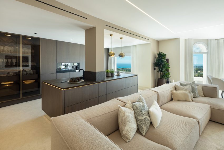 R5251546-Apartment-For-Sale-The-Golden-Mile-Penthouse-4-Beds-420-Built-3