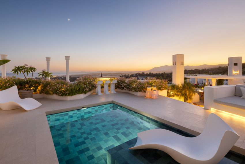 R5251546-Apartment-For-Sale-The-Golden-Mile-Penthouse-4-Beds-420-Built