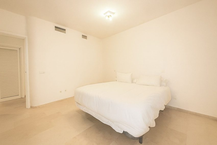 R5251882-Apartment-For-Sale-The-Golden-Mile-Ground-Floor-Apartment-1-Beds-110-Built-10