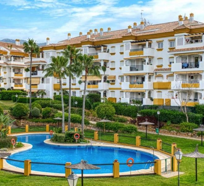 R5252302-Image 1-Middle Floor Apartment - 3 Beds - 119 Built